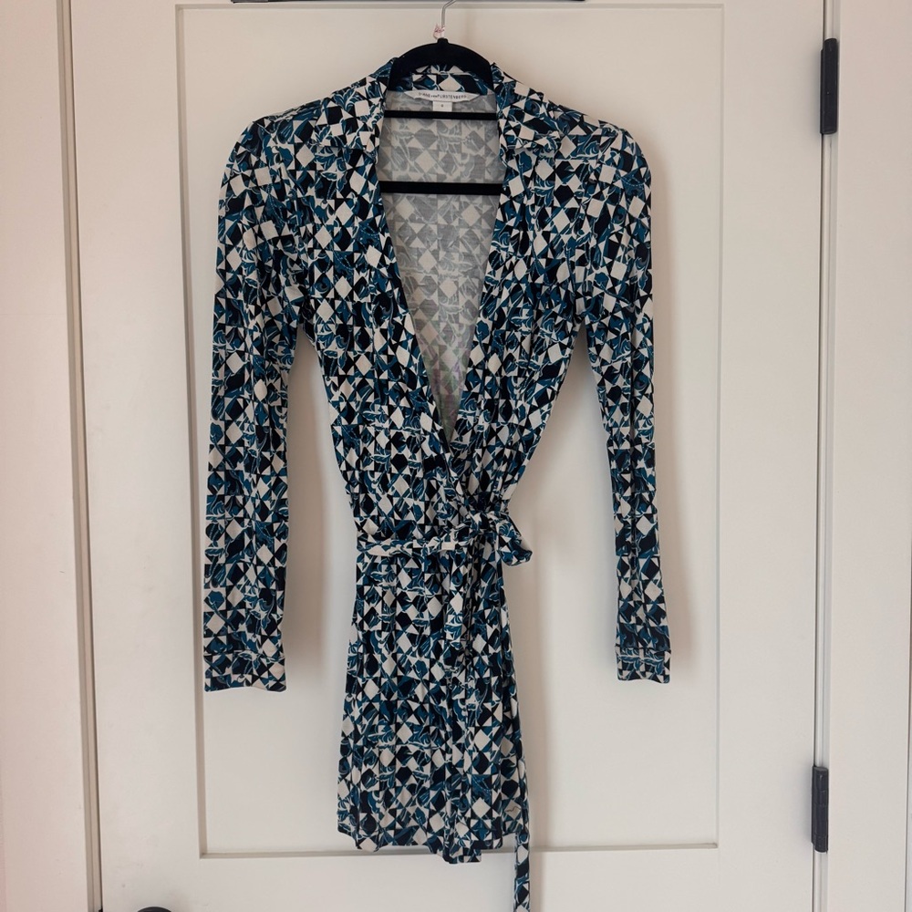 Diane Von Furstenberg Wrap Mini Dress size 0